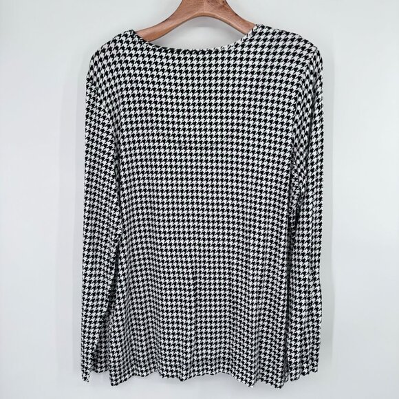 Chicos 2 Womens Houndstooth Long Sleeve Top layering tee size large black knit - Picture 12 of 14